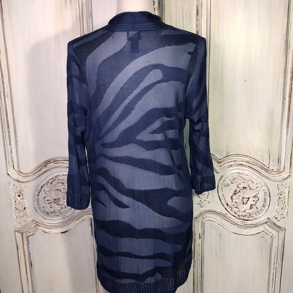 Travelers Collection By Chico’s 100% Rayon Navy Lightweight Cardigan Size 0 - Picture 9 of 12